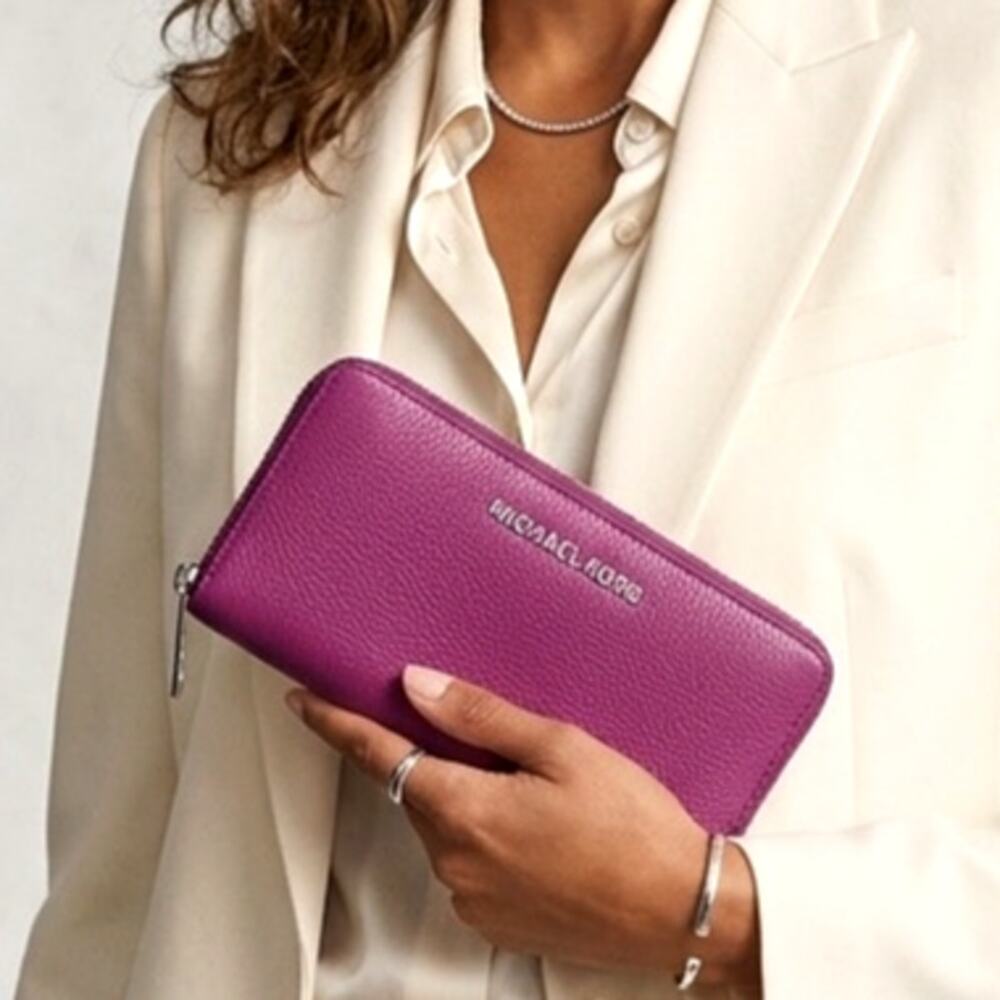 Michael Kors Jet Set Zip-Around Continental Wallet pebbled leather Y2K plum